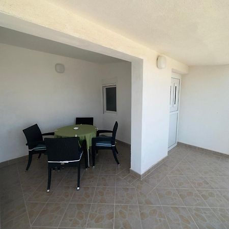 Apartmani Matovina Vir Ngoại thất bức ảnh