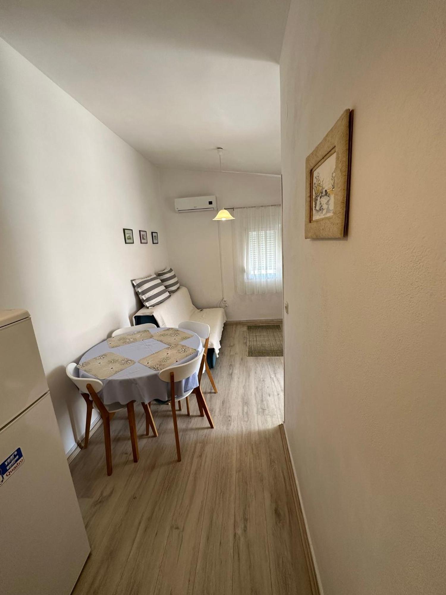 Apartmani Matovina Vir Ngoại thất bức ảnh