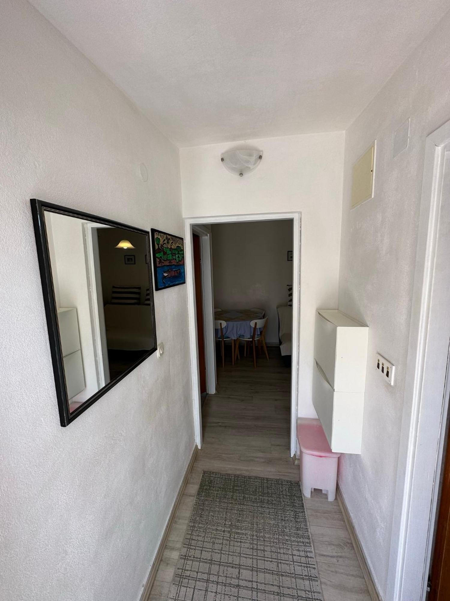 Apartmani Matovina Vir Ngoại thất bức ảnh