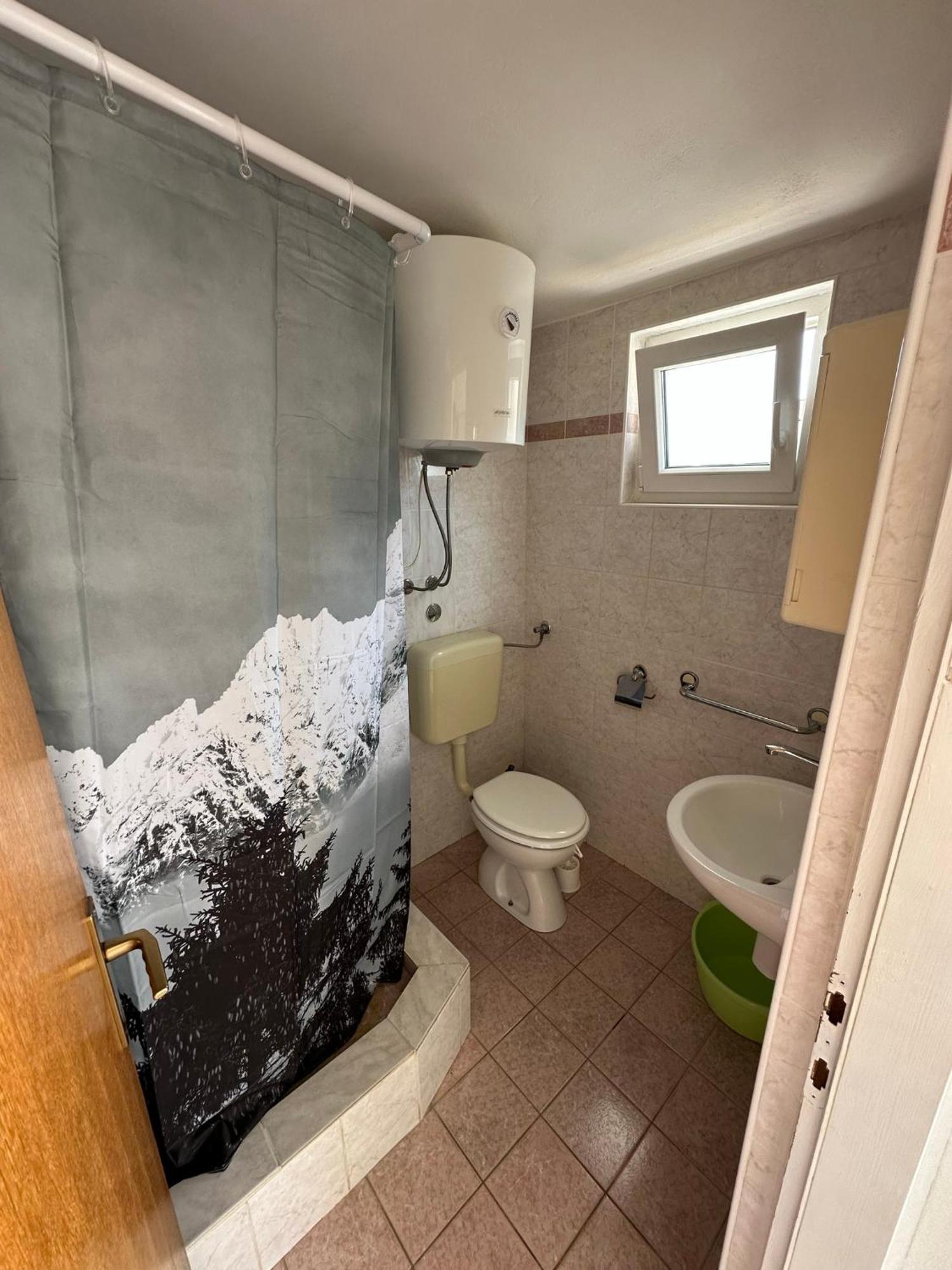 Apartmani Matovina Vir Ngoại thất bức ảnh