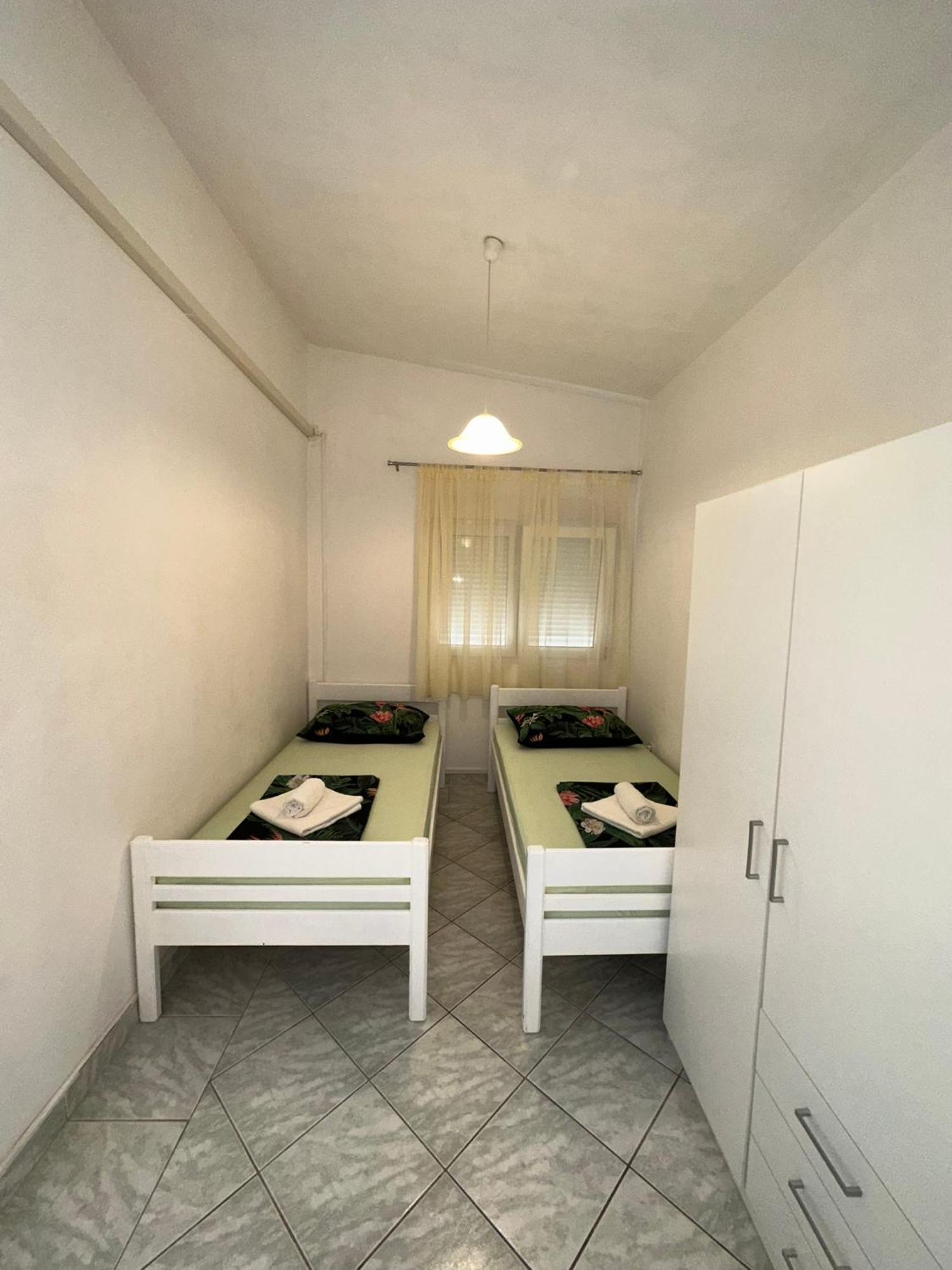 Apartmani Matovina Vir Ngoại thất bức ảnh